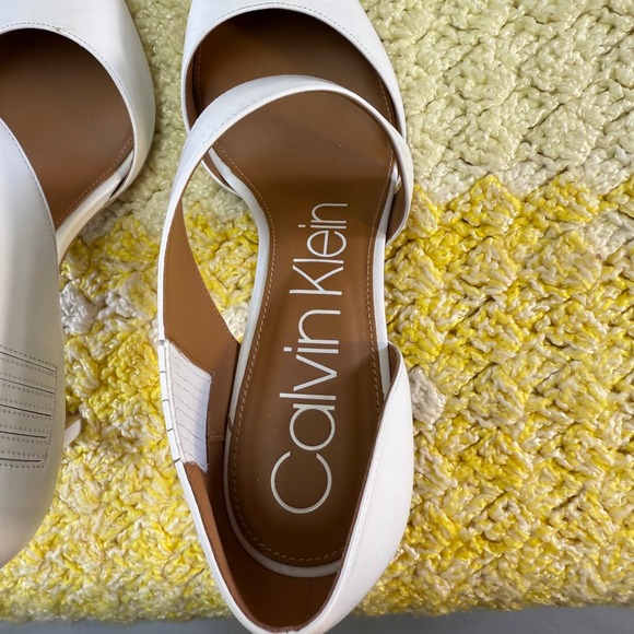 Calvin Klein Women White Leather Pointed Toe Stiletto Heel Pumps Shoes Size 10M - Picture 12 of 16